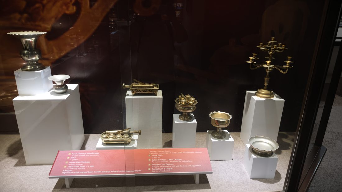 铜器展柜